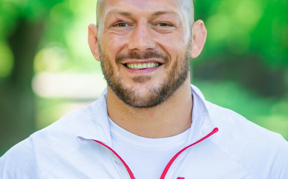 ARTUR OMAROV