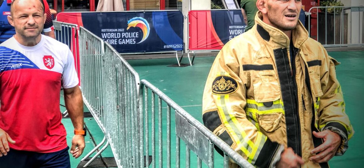 Medailové žně. Hocko, Sobecký a Mrkvička vezou ze světových policejních a hasičských her šest medailí
